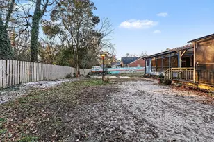 210 E Holt St, Smithfield, NC 27577 - Photo 27