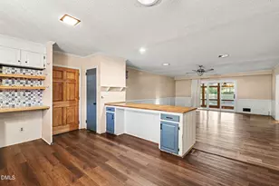 210 E Holt St, Smithfield, NC 27577 - Photo 9