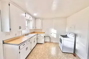 224 Clay St, Cary, NC 27511 - Photo 7