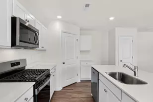 220 Olive Br St, Sanford, NC 27332 - Photo 9