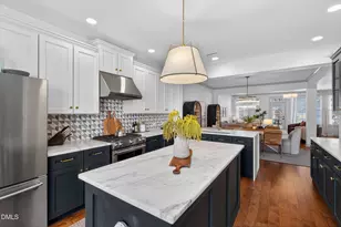 371 Bridgegate Dr, Cary, NC 27519 - Photo 3