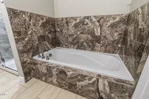 623 Ives Ct, Chapel Hill, NC 27514 - Photo 21