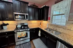 382 Naples Ln, Clayton, NC 27527 - Photo 11