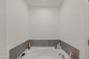 389 Channel Drop Dr, Clayton, NC 27520 - Photo 25