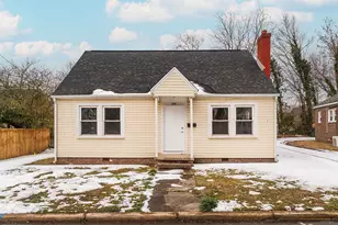 133 Brooks St, Burlington, NC 27215 - Photo 1