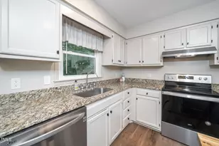 1010 Castalia Dr, Cary, NC 27513 - Photo 9