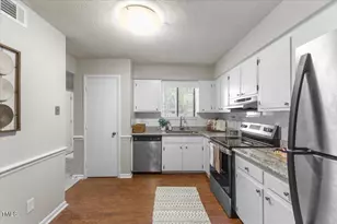 3916 Wendy Ln, Raleigh, NC 27606 - Photo 15