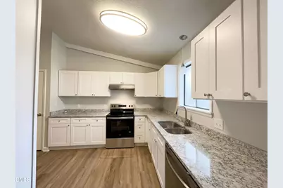 805 Wedgewood Avenue, Zebulon, NC 27597 - Photo 11