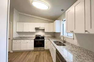 805 Wedgewood Ave, Zebulon, NC 27597 - Photo 11