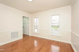 706 Edinburgh Ct, Burlington, NC 27215 - Photo 9