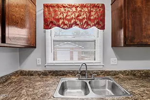 4060 Legion Rd, Hope Mills, NC 28348 - Photo 11