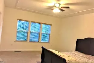 725 Edgewater Ridge Ct, Apex, NC 27523 - Photo 9