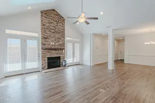 194 Dunvegan Ln, Burlington, NC 27215 - Photo 7