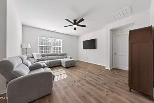 35 Hickory Holw Cir, Youngsville, NC 27596 - Photo 9