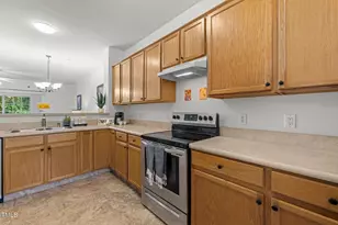 3021 White Cloud Cir, Apex, NC 27502 - Photo 5