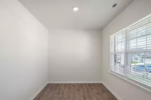 400 Hanging Elm Ln, Fuquay Varina, NC 27526 - Photo 5