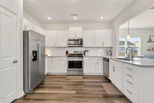 2212 Fairway Green Dr, Fuquay-Varina, NC 27526 - Photo 7