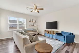 2212 Fairway Green Dr, Fuquay-Varina, NC 27526 - Photo 5