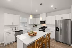 433 Woodbluff Dr, Sanford, NC 27330 - Photo 5