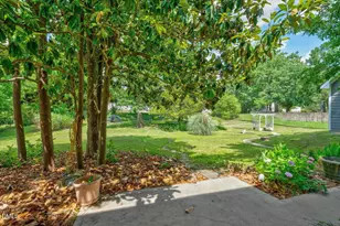 126 White Oak Dr, Durham, NC 27707 - Photo 17