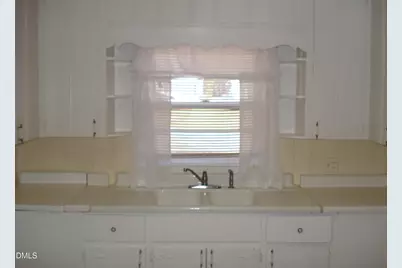 202 N Wayne Avenue, Dunn, NC 28334 - Photo 15