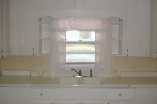 202 N Wayne Ave, Dunn, NC 28334 - Photo 15