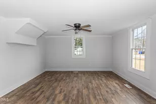 305 E Harnett St, Benson, NC 27504 - Photo 9