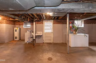 1204 Roanoke Ave, Henderson, NC 27536 - Photo 25