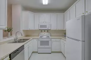 114 Knotts Valley Ln, Cary, NC 27519 - Photo 7