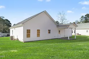 1709 Elizabeth Dr, Kinston, NC 28504 - Photo 19