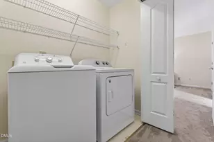 508 Heathridge Ln, Cary, NC 27513 - Photo 39