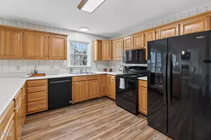 508 Heathridge Ln, Cary, NC 27513 - Photo 19