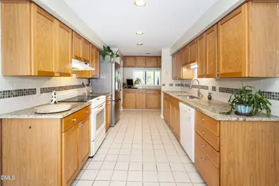 6 Weybridge Place, Chapel Hill, NC 27517 - Photo 11