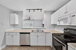 331 Bubble Creek Ct, Fayetteville, NC 28311 - Photo 9