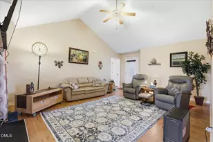 40 Farmgate Ct, Selma, NC 27576 - Photo 9