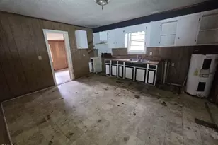 208 S Ethel St, Selma, NC 27576 - Photo 3