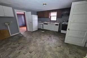 206 S Ethel St, Selma, NC 27576 - Photo 5