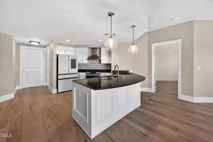 222 Glenwood Ave, Raleigh, NC 27603 - Photo 9