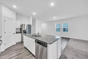 740 Mirror Pond Dr, Zebulon, NC 27597 - Photo 9