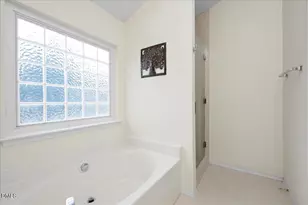 1048 Stormy Ln, Raleigh, NC 27610 - Photo 19