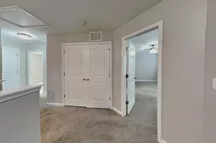 6800 Lakinsville Ln, Raleigh, NC 27610 - Photo 15