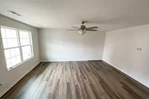 2812 Erinridge Rd, Raleigh, NC 27610 - Photo 3