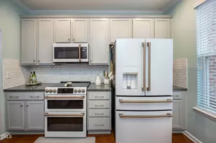 9145 Wooden Rd, Raleigh, NC 27617 - Photo 15