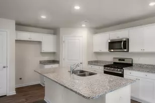 250 Bay Laurel Dr, Sanford, NC 27332 - Photo 9