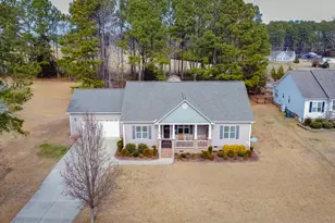 28 Silver Creek Dr, Clayton, NC 27520 - Photo 3