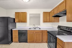 2804 Enka Dr, Raleigh, NC 27610 - Photo 9