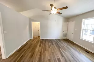 135 Sommerset Dr, Clayton, NC 27520 - Photo 9