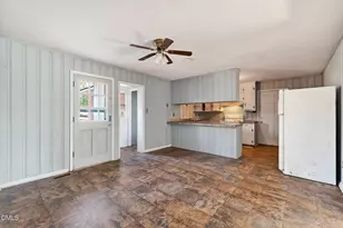 7560 Carrollburg Dr, Fayetteville, NC 28303 - Photo 11