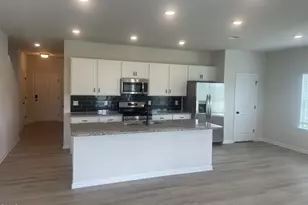 221 Courtside Dr, Dunn, NC 28334 - Photo 3