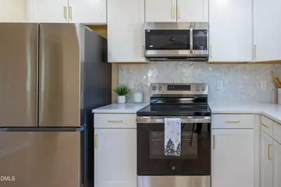 302 S West Street, Roseboro, NC 28382 - Photo 5